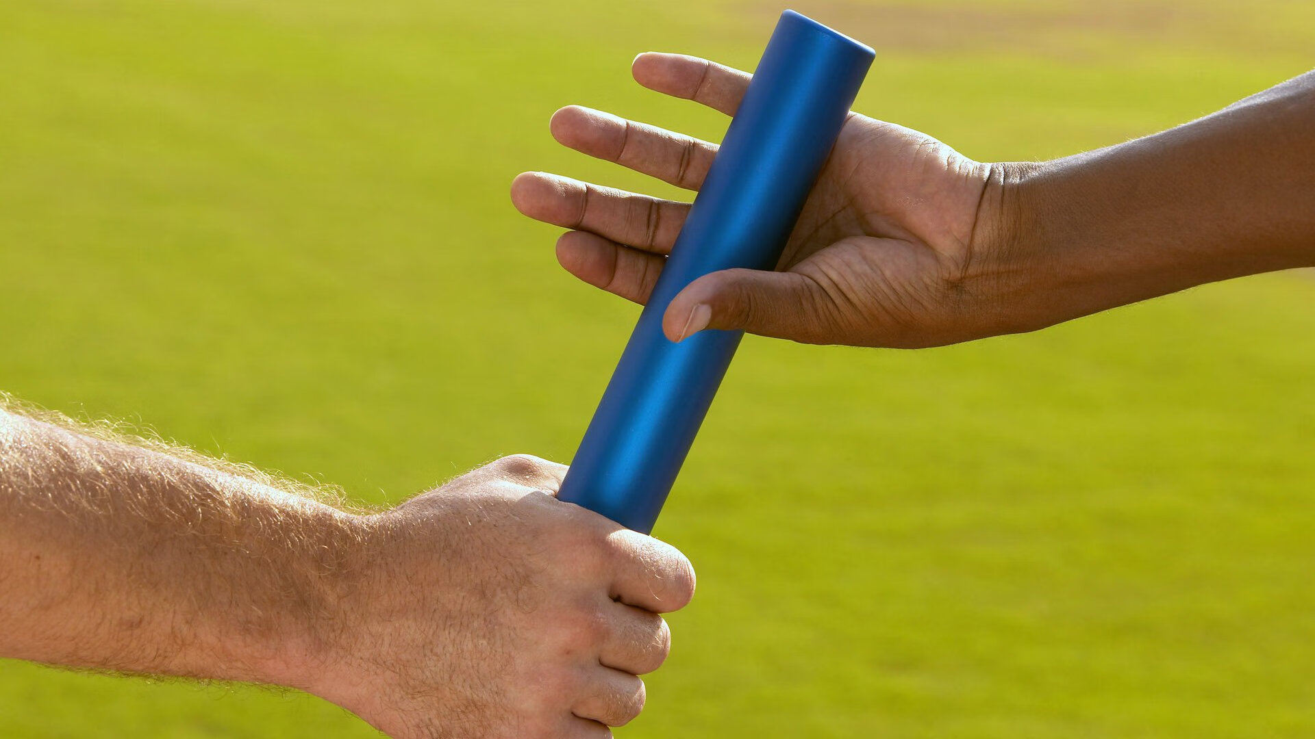 开云·体育官方网站入口-史密斯起跳反应制胜 澳中队紧随其后，史密斯跳车  第1张